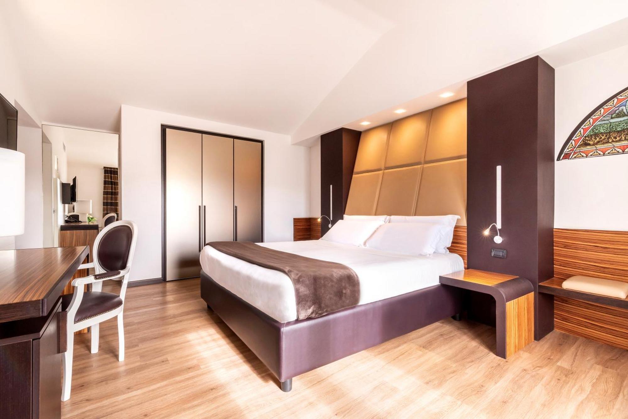Junior Suite,1442481754:JPEG